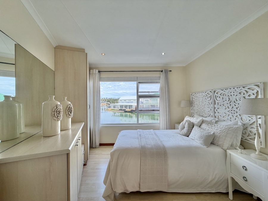 6 Bedroom Property for Sale in Marina Martinique Eastern Cape